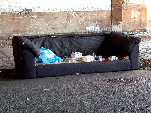 sorabji.com: De-assed couch