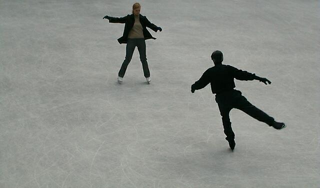 sorabji.com: Rockefeller Center Skating Rink is Open, 1999