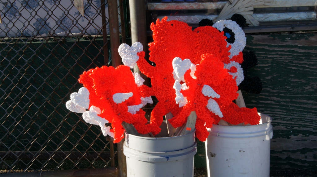 sorabji.com: Cupids on Buckets