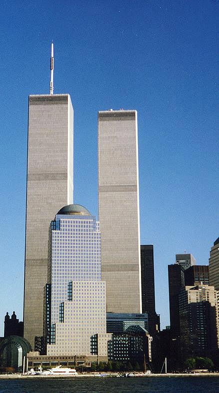 Twin Towers, lower Manhattan - 55k