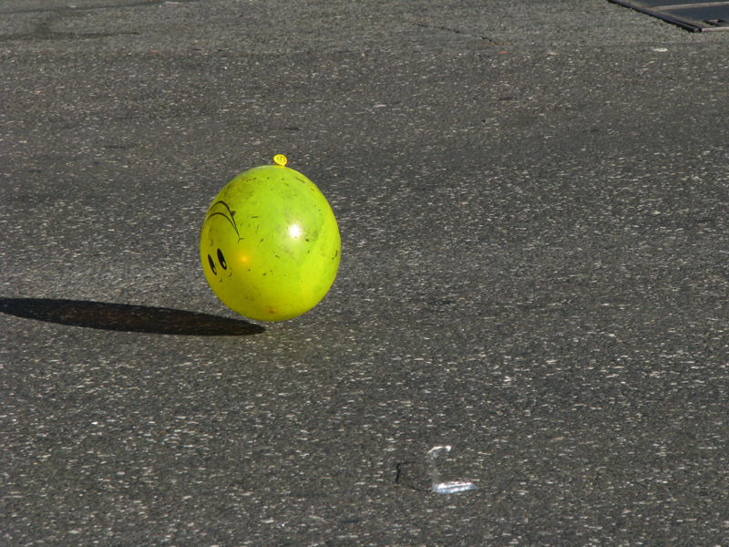 sorabji.com: Balloon Bouncing