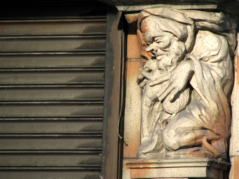 sorabji.com: Gargoyle