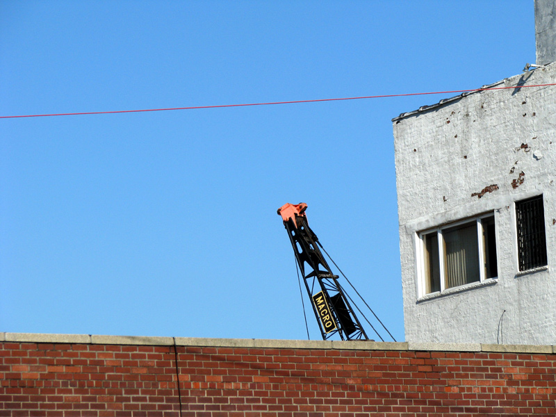 sorabji.com: Macro Crane, L.I.C.