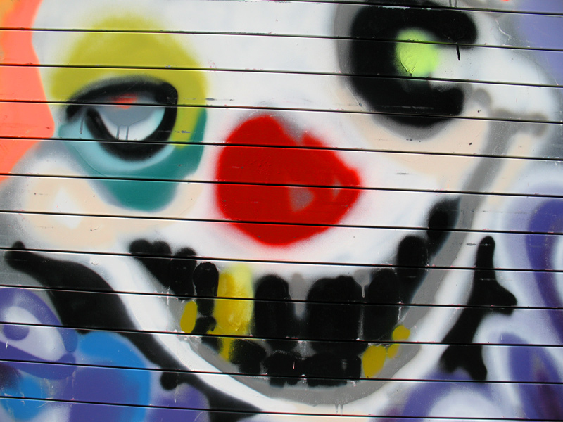 sorabji.com: Black-Toothed Clown
