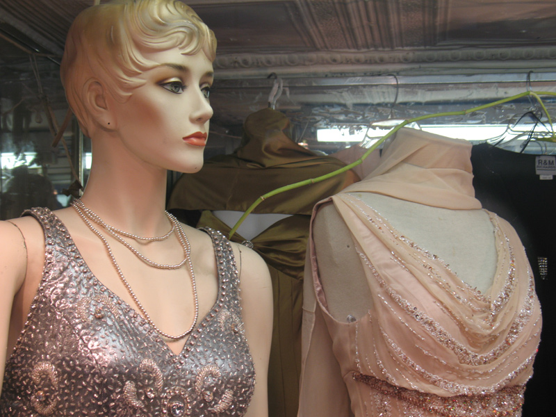 sorabji.com: Window Display