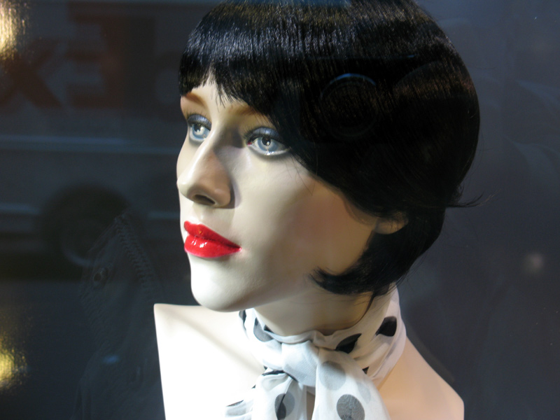 sorabji.com: Manhattan Window Display