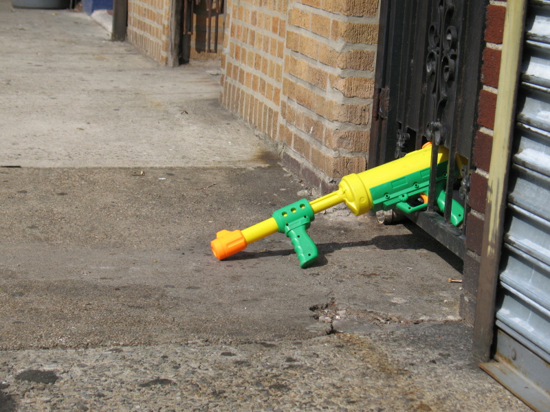 sorabji.com: Plastic Water Gun
